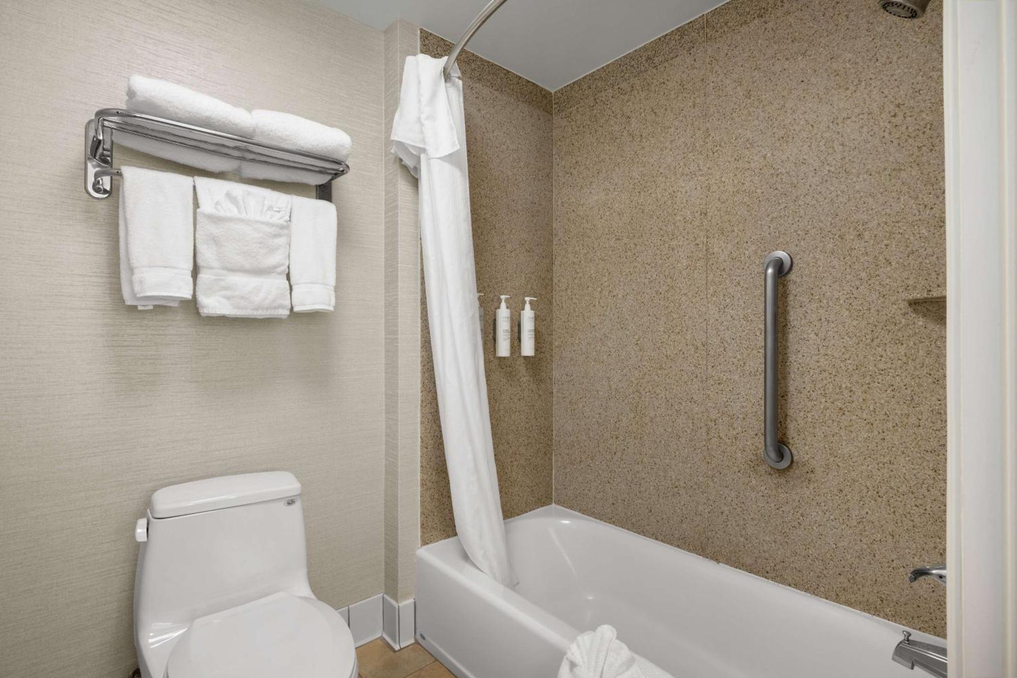 Hotel Homewood Bakersfield